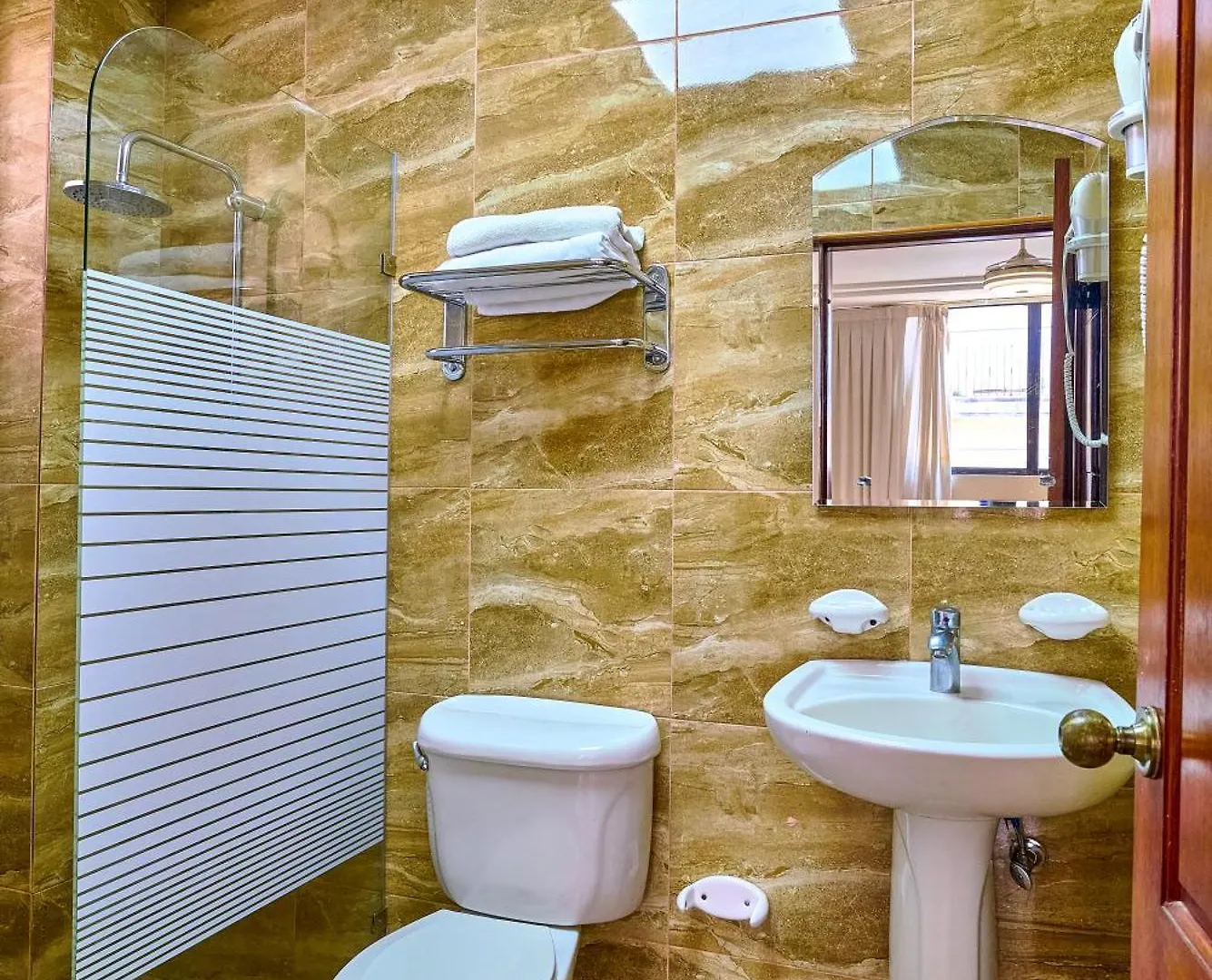 Hotel Libertad At Historic Main Street Santo Domingo